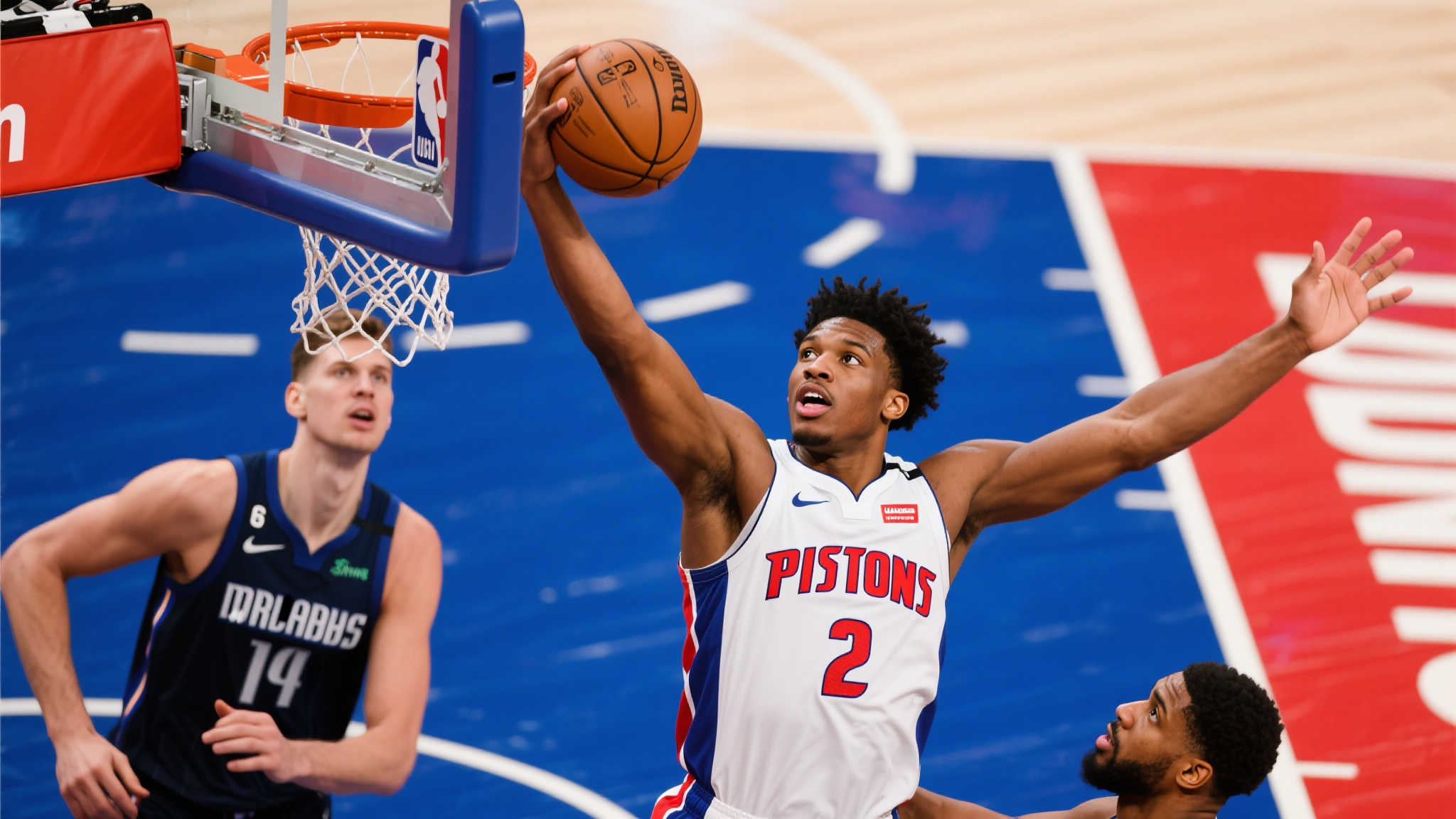 马威失手无憾，洛媒力荐湖人三大中锋！波神入围，杜伦霸气领跑